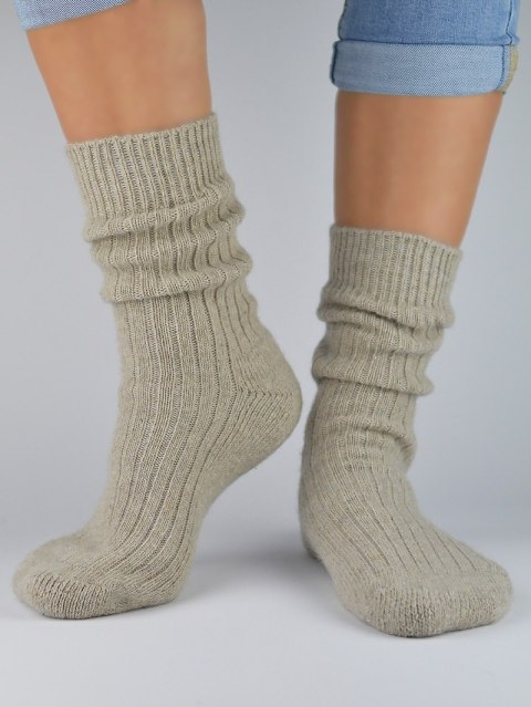 SKARPETY NOVITI SW001-W WEŁNA