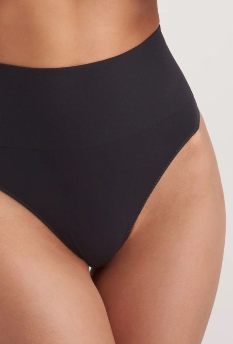 FIGI GATTA STRING CORRECT SENSUAL SKIN BLACK